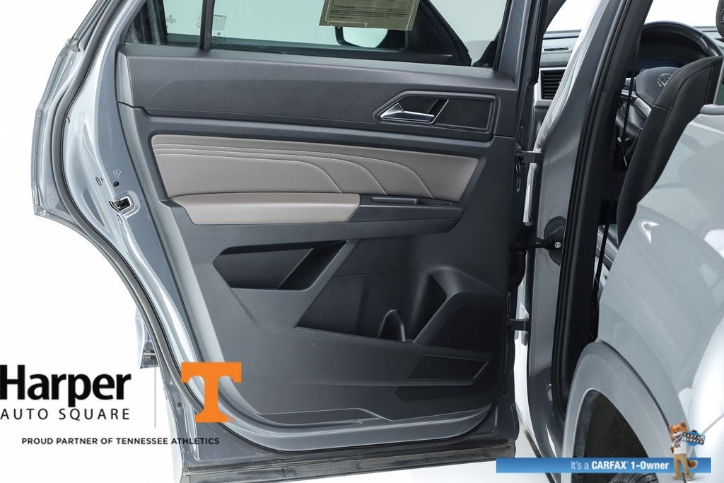 2023 Volkswagen Atlas Cross Sport 3.6L V6 SEL R-Line