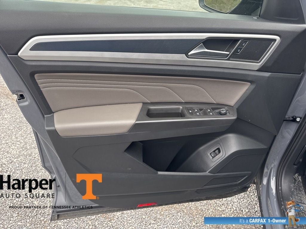 2023 Volkswagen Atlas Cross Sport 3.6L V6 SEL R-Line