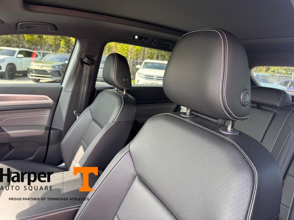 2023 Volkswagen Atlas Cross Sport 3.6L V6 SEL R-Line