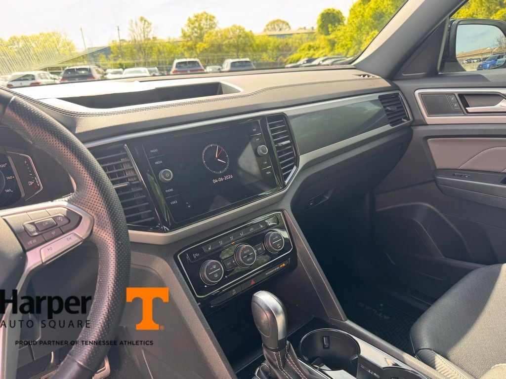 2023 Volkswagen Atlas Cross Sport 3.6L V6 SEL R-Line