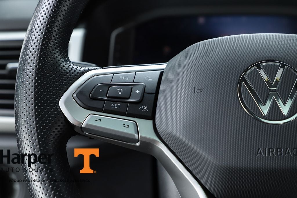 2023 Volkswagen Atlas Cross Sport 3.6L V6 SEL R-Line