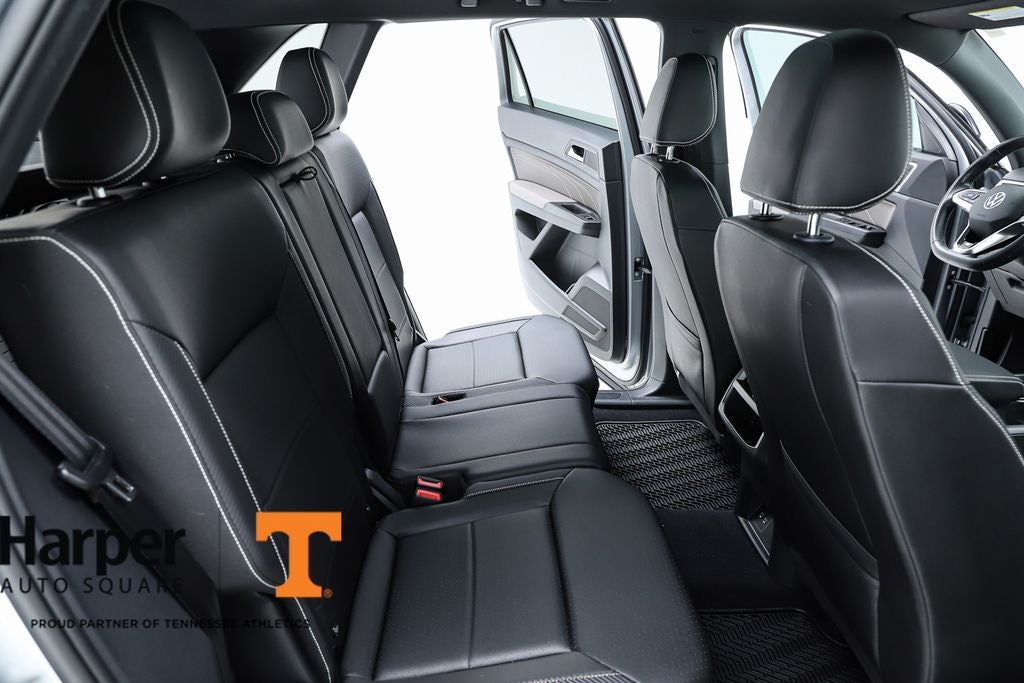 2023 Volkswagen Atlas Cross Sport 3.6L V6 SEL R-Line