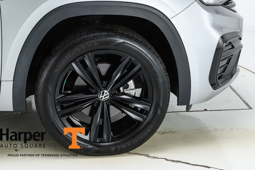 2023 Volkswagen Atlas Cross Sport 3.6L V6 SEL R-Line