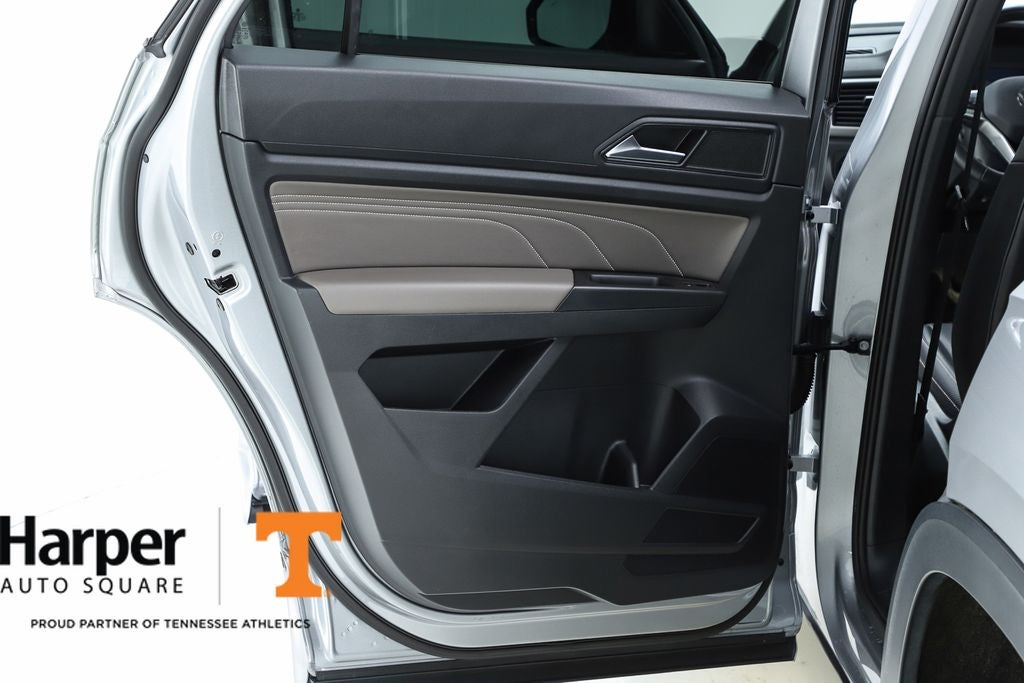 2023 Volkswagen Atlas Cross Sport 3.6L V6 SEL R-Line