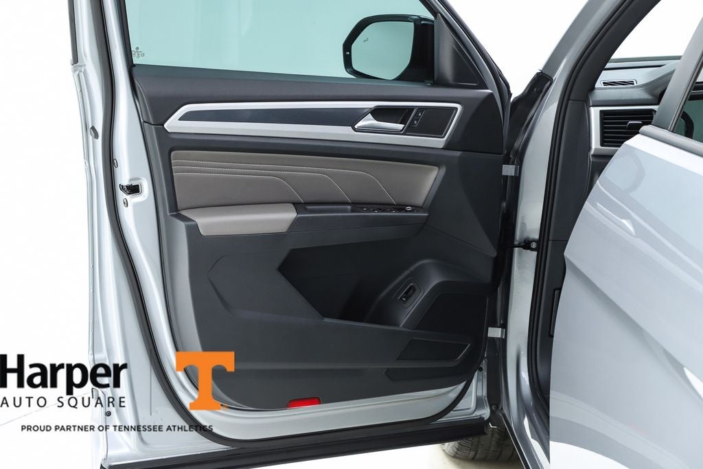 2023 Volkswagen Atlas Cross Sport 3.6L V6 SEL R-Line