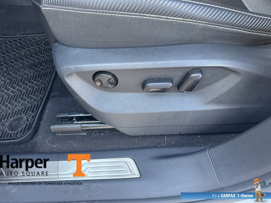 2023 Volkswagen Atlas Cross Sport 2.0T SE w/Technology