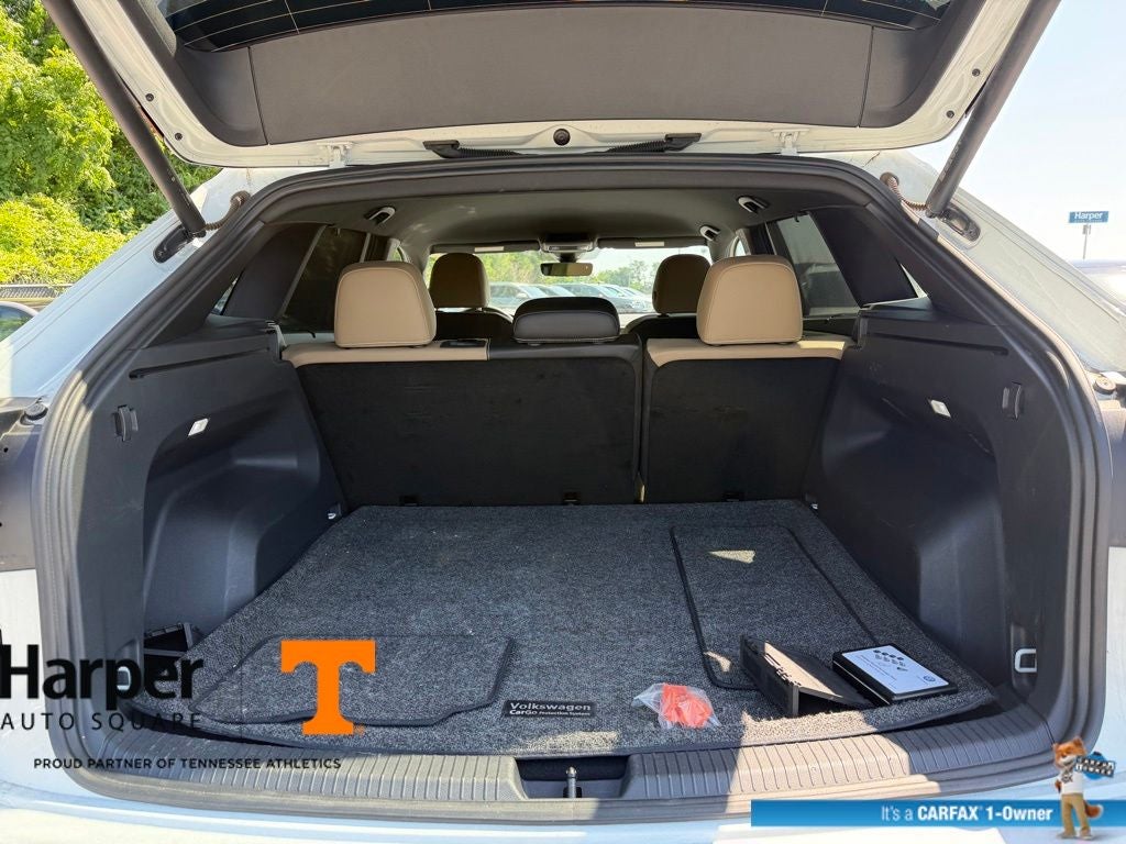 2024 Volkswagen Atlas Cross Sport 2.0T SE w/Technology