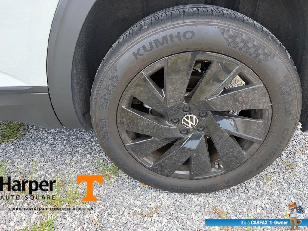 2024 Volkswagen Atlas Cross Sport 2.0T SE w/Technology
