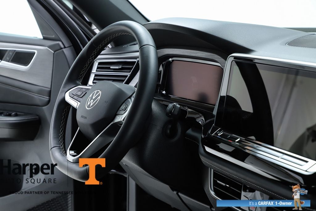 2024 Volkswagen Atlas Cross Sport 2.0T SE w/Technology