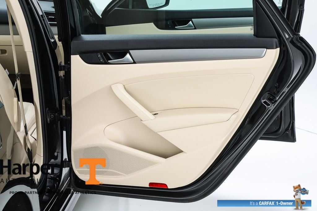 2015 Volkswagen Passat 1.8T Limited Edition