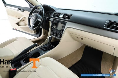 2015 Volkswagen Passat 1.8T Limited Edition
