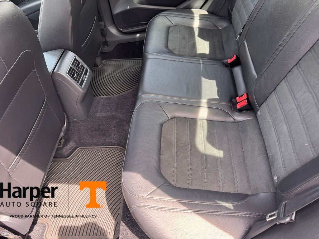 2014 Volkswagen Passat SEL Premium