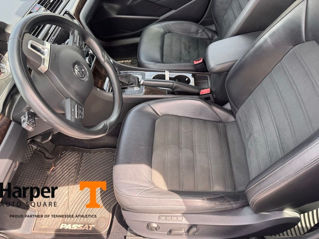 2014 Volkswagen Passat SEL Premium