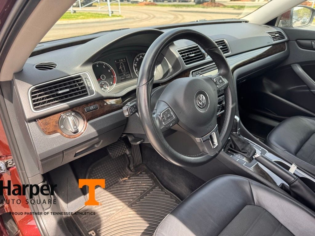 2014 Volkswagen Passat SEL Premium