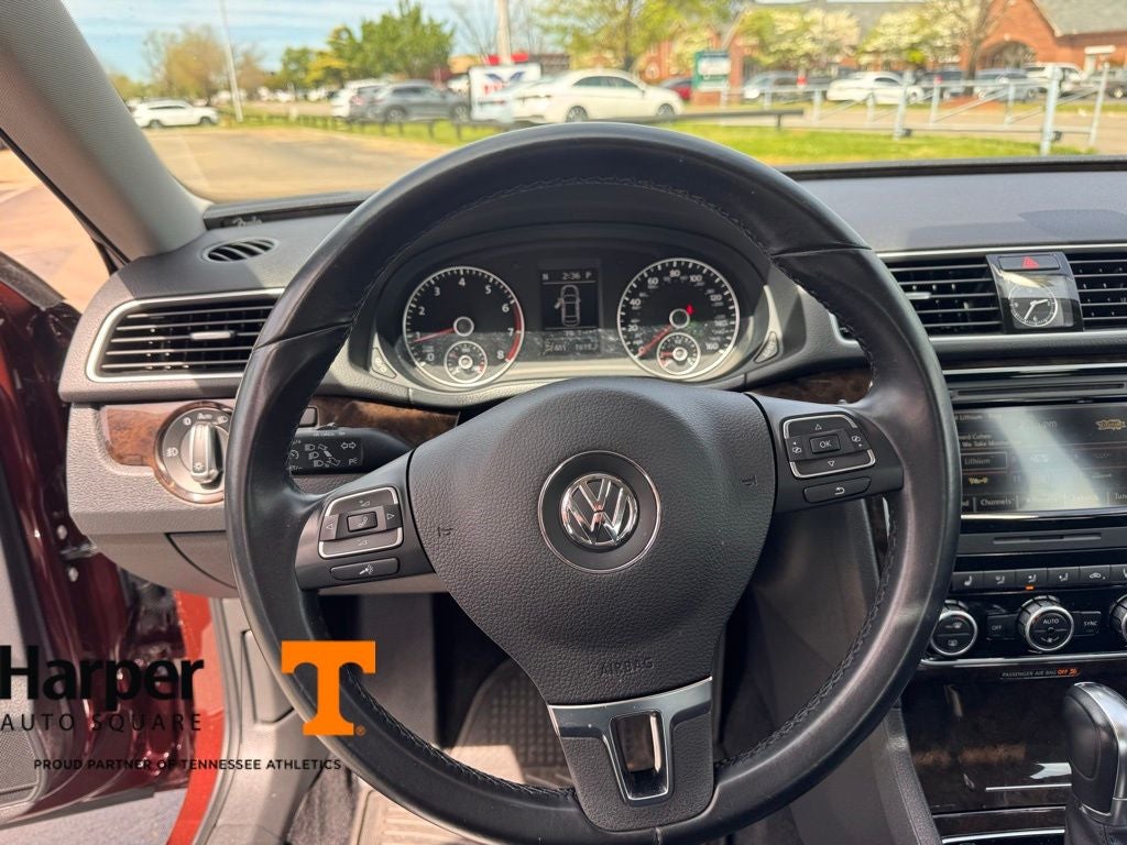2014 Volkswagen Passat SEL Premium