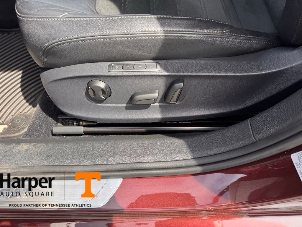 2014 Volkswagen Passat SEL Premium