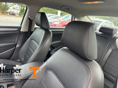 2017 Volkswagen Passat 1.8T R-Line