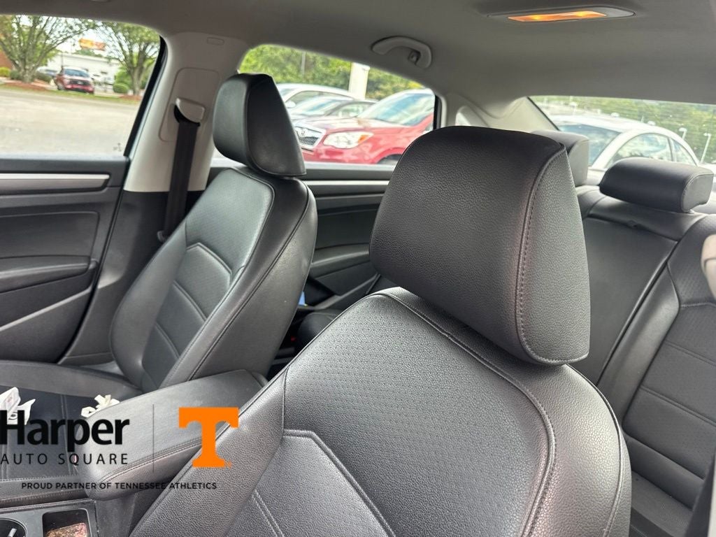 2017 Volkswagen Passat 1.8T R-Line