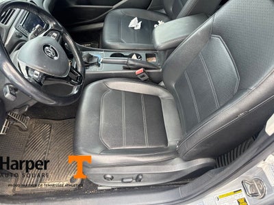 2017 Volkswagen Passat 1.8T R-Line
