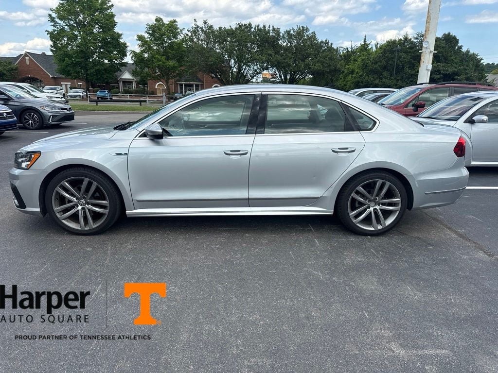 2017 Volkswagen Passat 1.8T R-Line