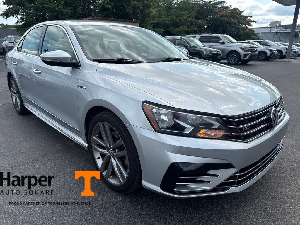 2017 Volkswagen Passat 1.8T R-Line