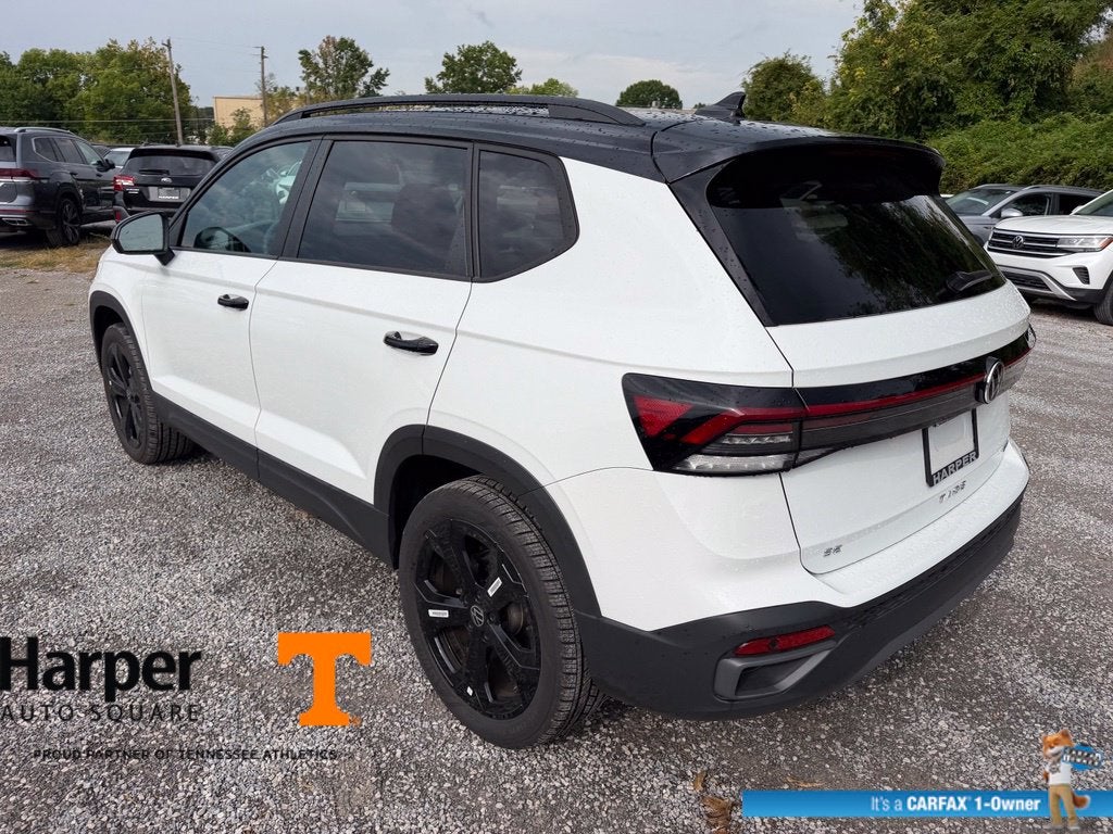 2025 Volkswagen Taos 1.5T SE Black
