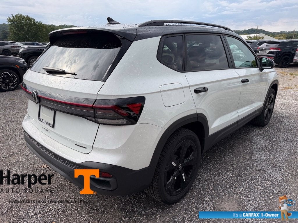 2025 Volkswagen Taos 1.5T SE Black