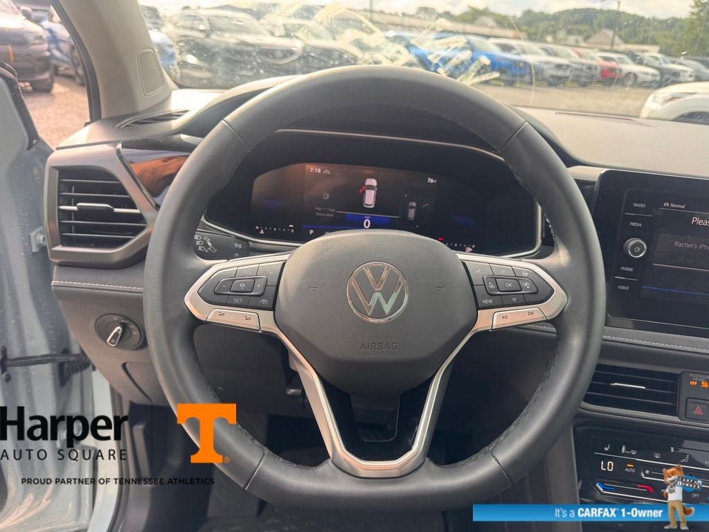 2025 Volkswagen Taos 1.5T SE Black