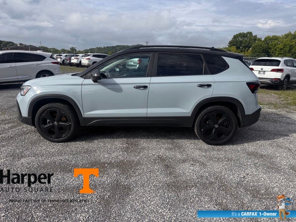 2025 Volkswagen Taos 1.5T SE Black