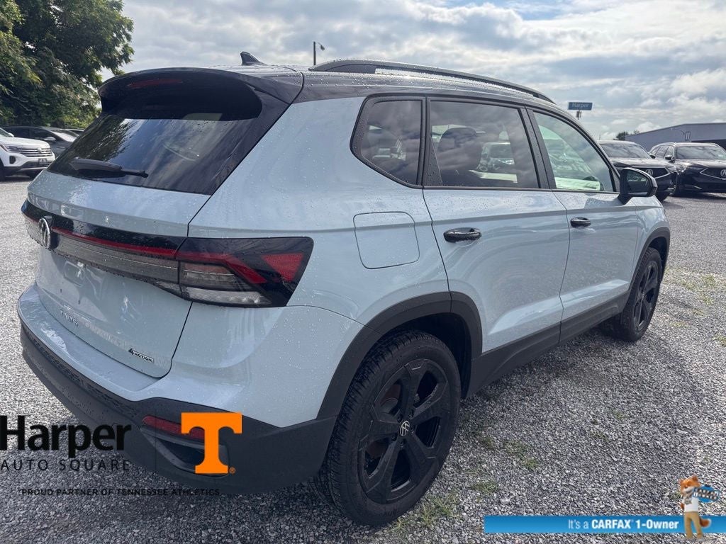 2025 Volkswagen Taos 1.5T SE Black
