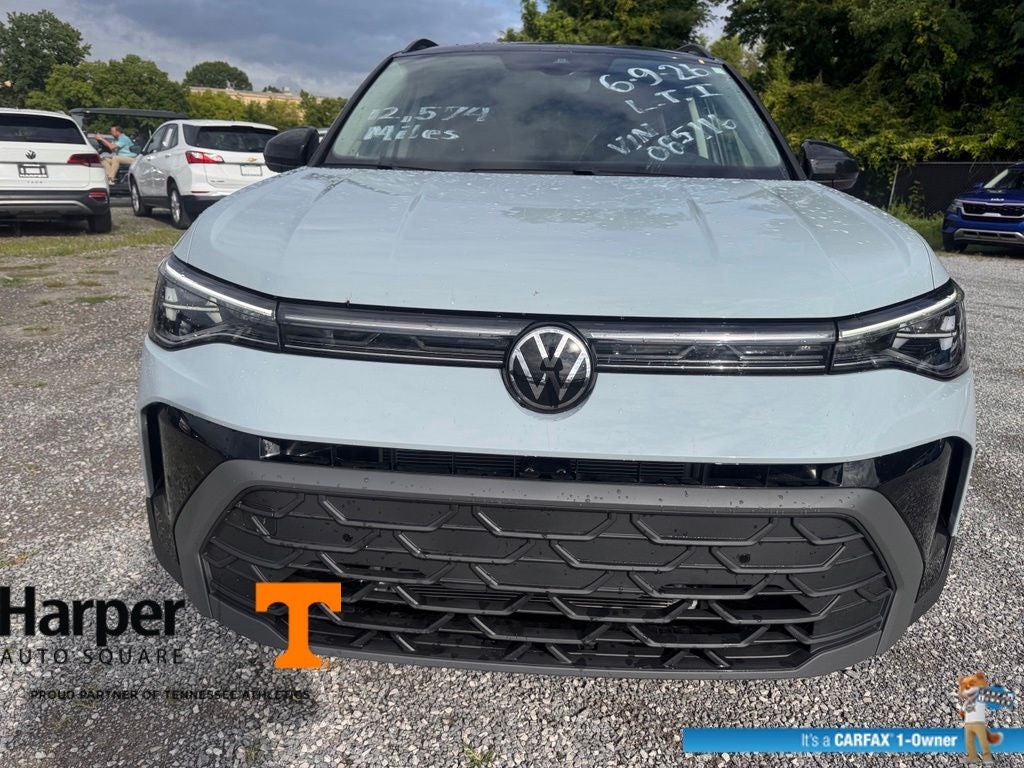 2025 Volkswagen Taos 1.5T SE Black
