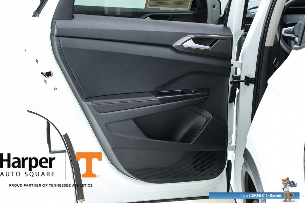 2025 Volkswagen Taos 1.5T SE Black