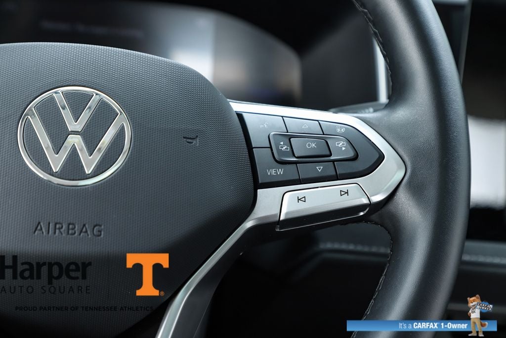 2025 Volkswagen Taos 1.5T SE Black