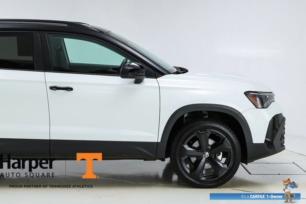 2025 Volkswagen Taos 1.5T SE Black