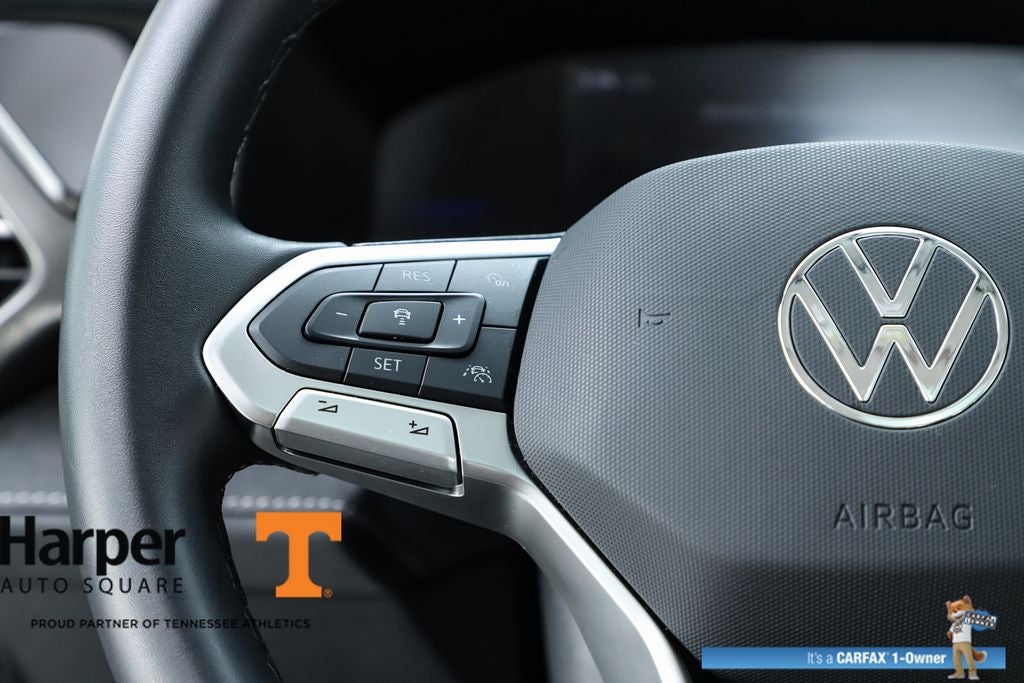 2025 Volkswagen Taos 1.5T SE Black