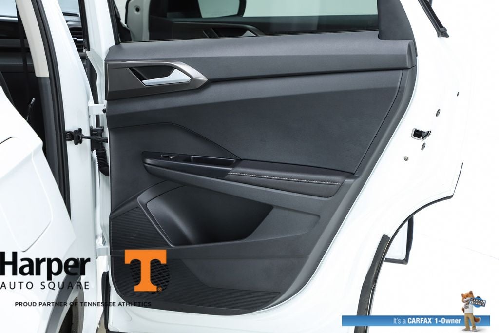 2025 Volkswagen Taos 1.5T SE Black