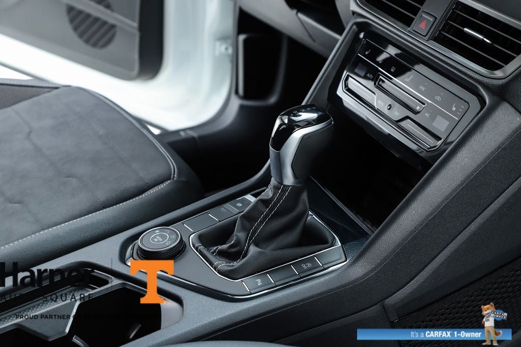 2025 Volkswagen Taos 1.5T SE Black