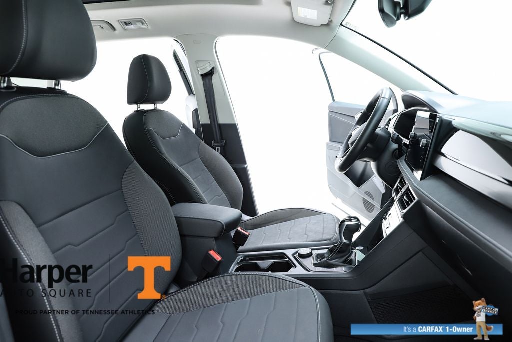 2025 Volkswagen Taos 1.5T SE Black