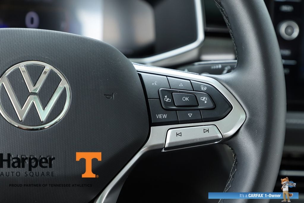 2025 Volkswagen Taos 1.5T SE Black