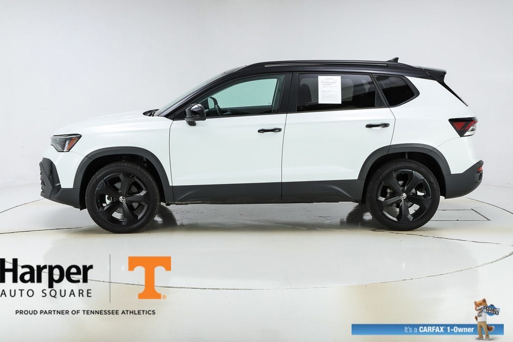 2025 Volkswagen Taos 1.5T SE Black