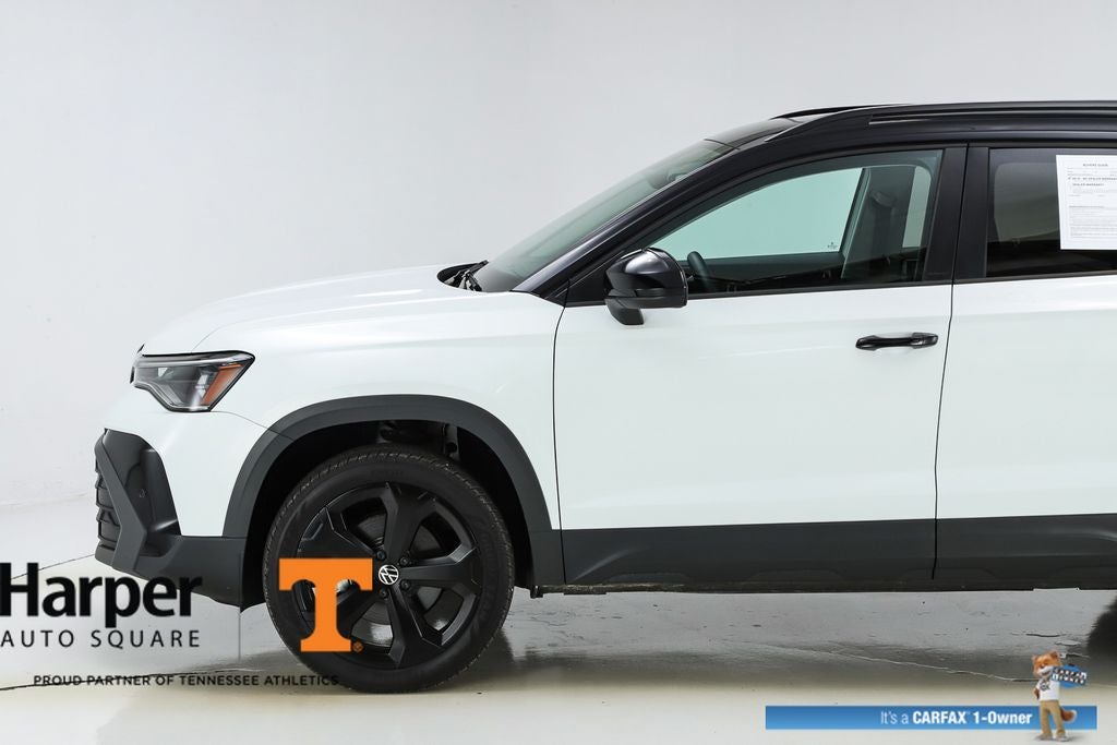 2025 Volkswagen Taos 1.5T SE Black