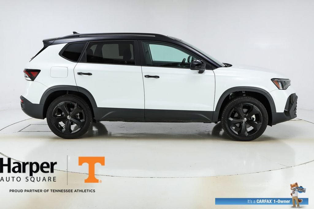 2025 Volkswagen Taos 1.5T SE Black