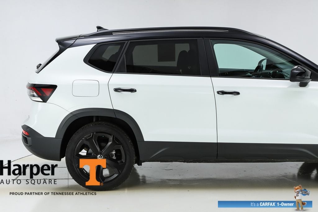 2025 Volkswagen Taos 1.5T SE Black