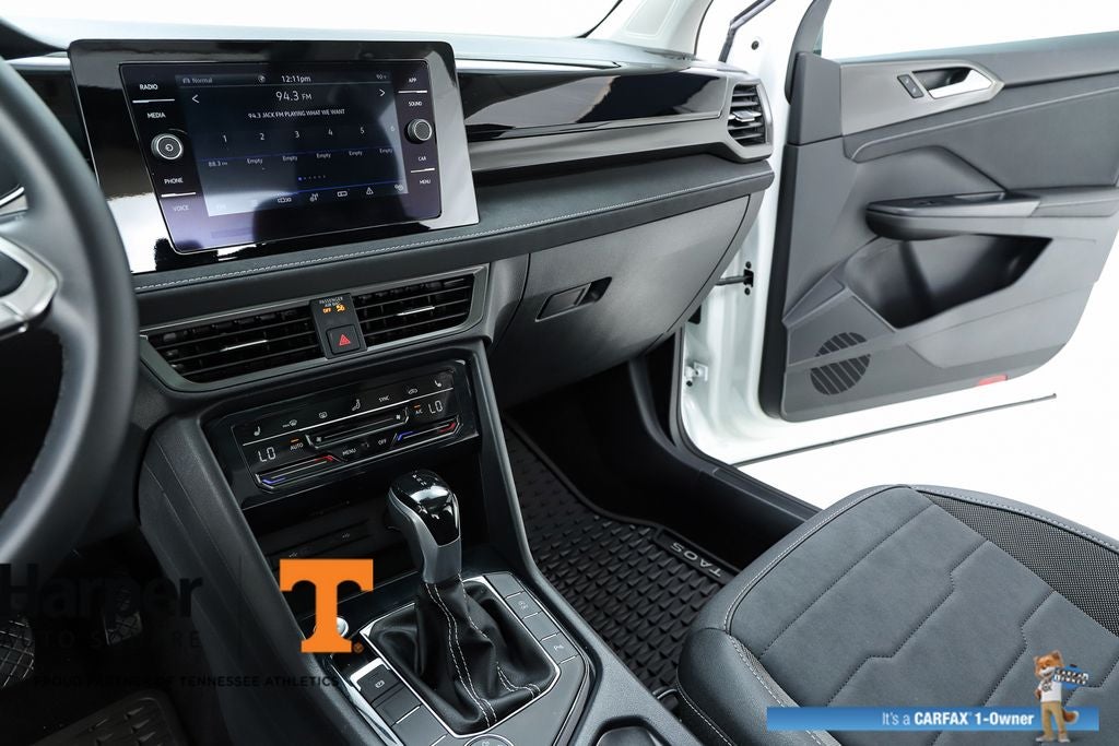 2025 Volkswagen Taos 1.5T SE Black