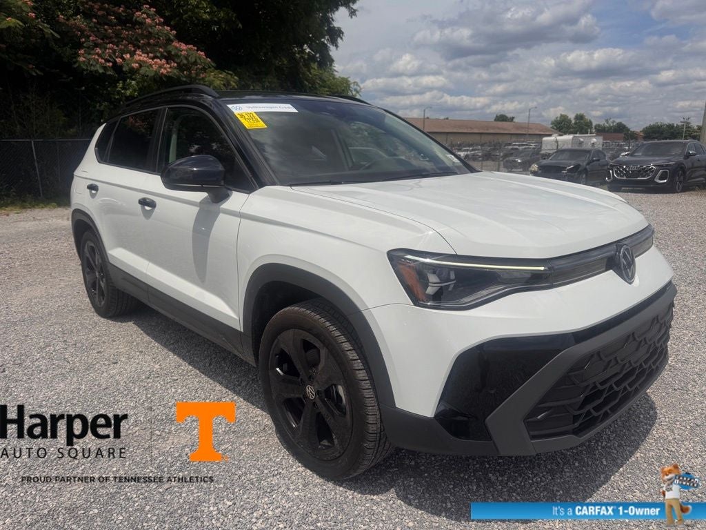 2025 Volkswagen Taos 1.5T SE Black