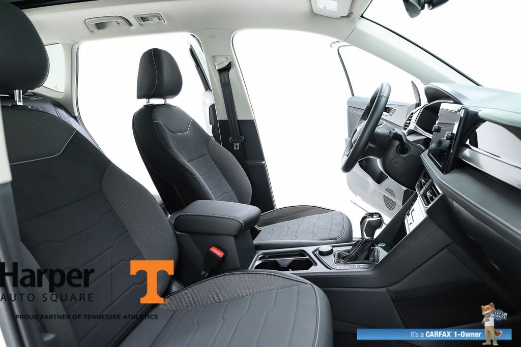 2025 Volkswagen Taos 1.5T SE Black