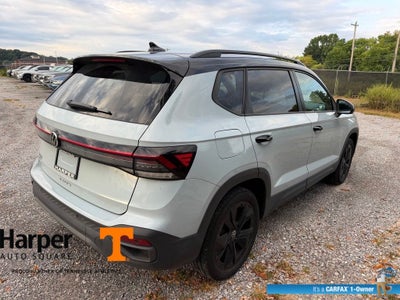 2025 Volkswagen Taos 1.5T SE Black