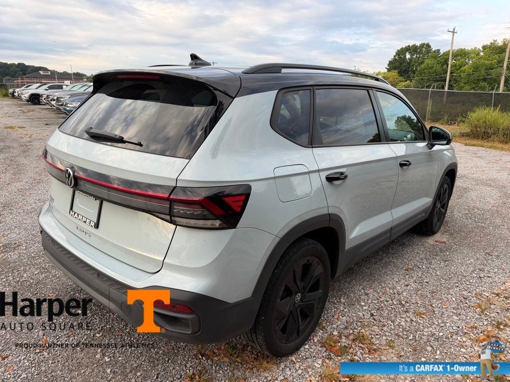 2025 Volkswagen Taos 1.5T SE Black
