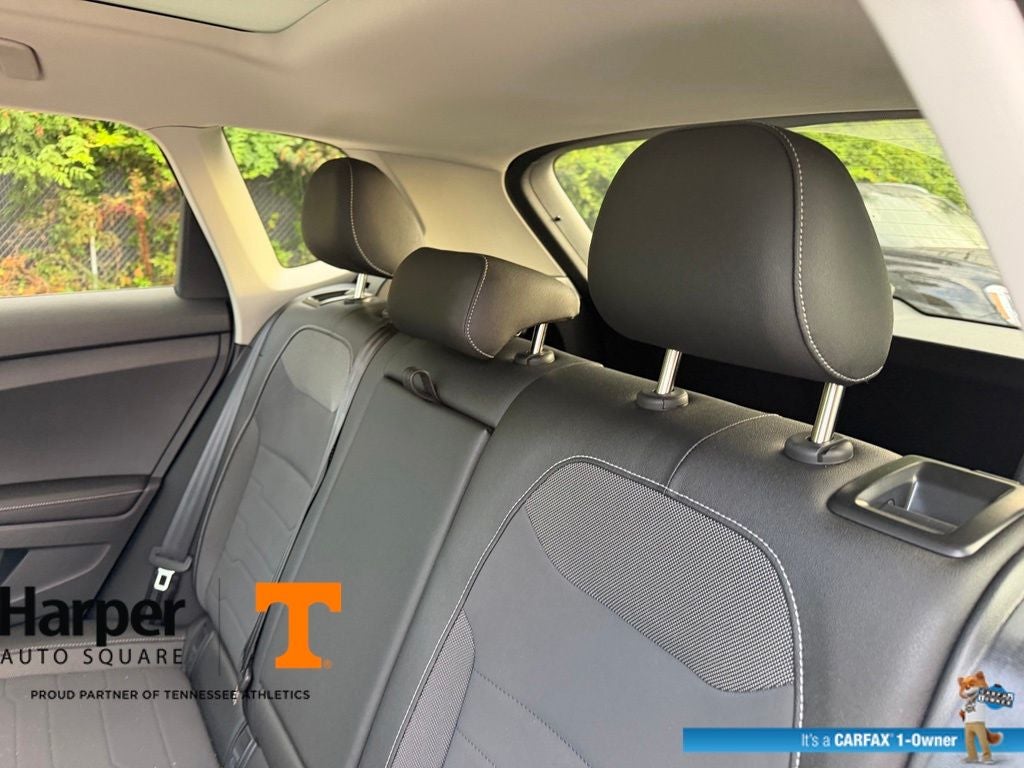 2025 Volkswagen Taos 1.5T SE Black
