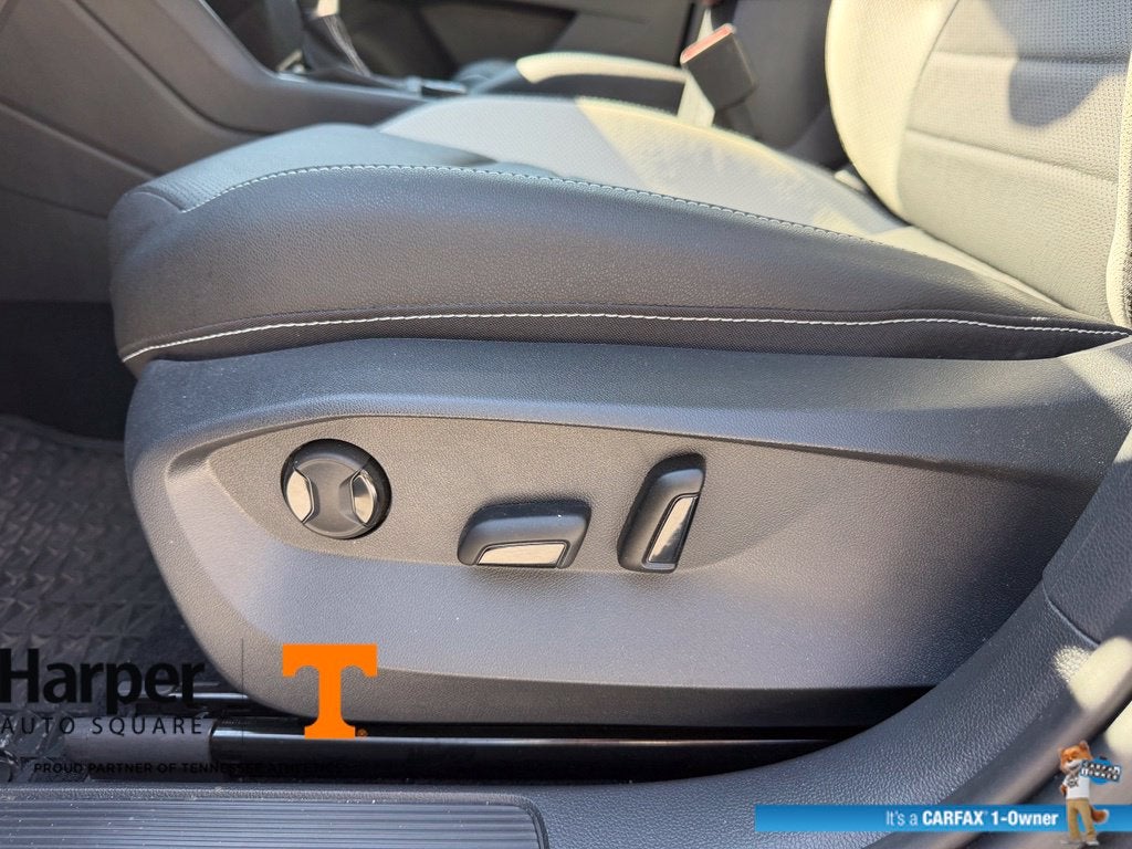 2025 Volkswagen Taos 1.5T SEL